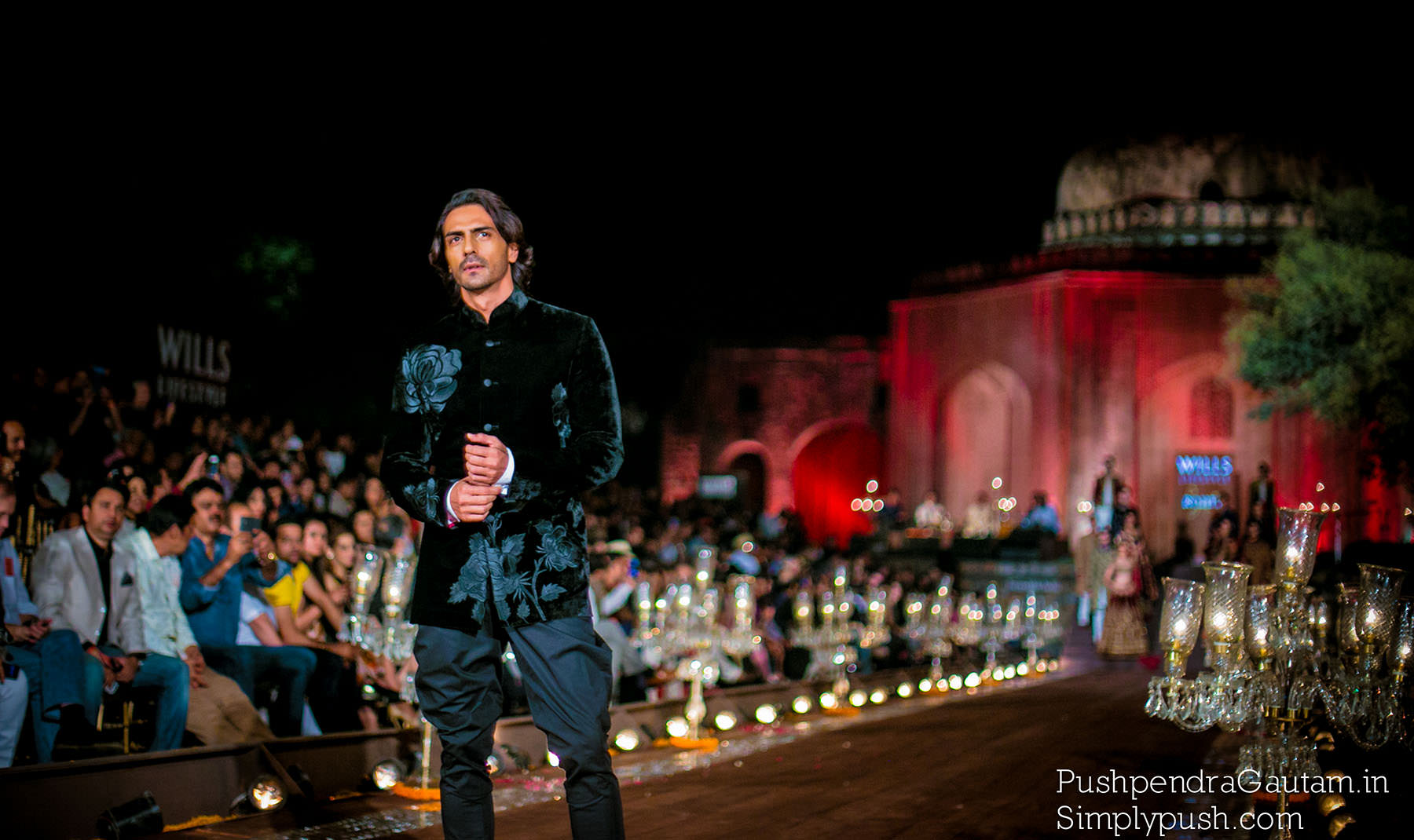 Rohit-bal-grand-finale-wifwss15-quli-khan-tomb-mehrauli-kutub-minar-show-at-wills-lifestyle-india-fashion-week-ss15-Rohit-bal-fashion-show-india-at-wills-india-fashion-week-pushpendragautam-pics-event-photographer-india